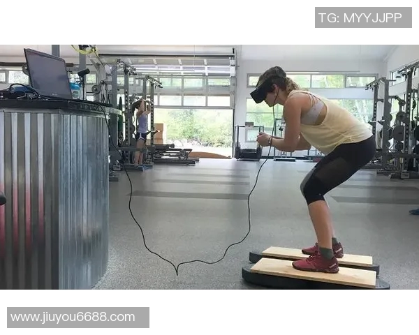 运动滑板深度解密深圳滑板队的战术与训练策略分析 运动滑板深度解密深圳滑板队的战术与训练策略分析