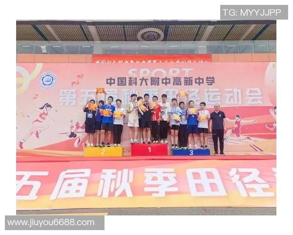 重庆足球队逆袭之旅选拔赛特别报道展现拼搏精神与团队力量 重庆足球队逆袭之旅选拔赛特别报道展现拼搏精神与团队力量